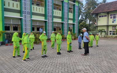 Sambut Hari Merdeka, MIN 3 Jember Gelar Latihan Paskibraka